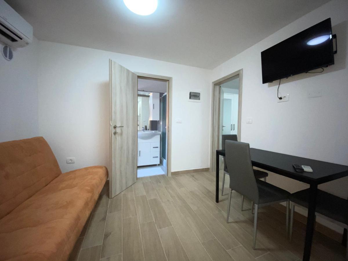 Apartments Lina コペル エクステリア 写真